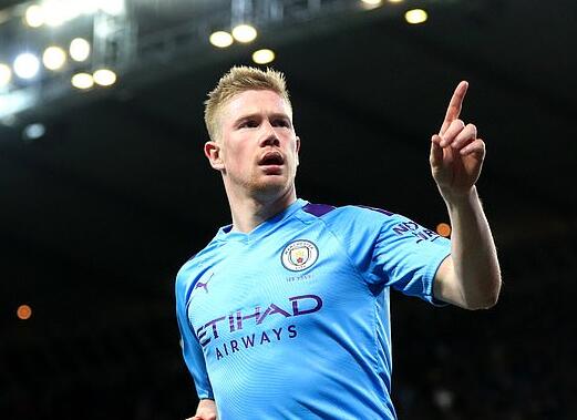 近8次代表西班牙出战正式比赛，奥亚萨瓦尔贡献7球6助攻（奥亚萨瓦尔近8场西班牙队正赛斩获7球6助）