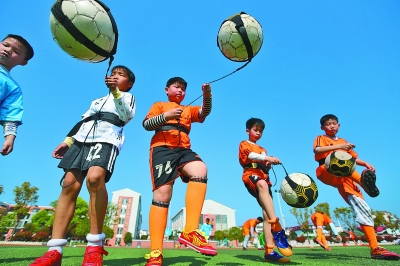 新疆阿图什杯11月15日开幕，艾菲尔丁担任喀什库克兰队主教练（11月15日新疆阿图什杯启幕，艾菲尔丁执教喀什库克兰队）