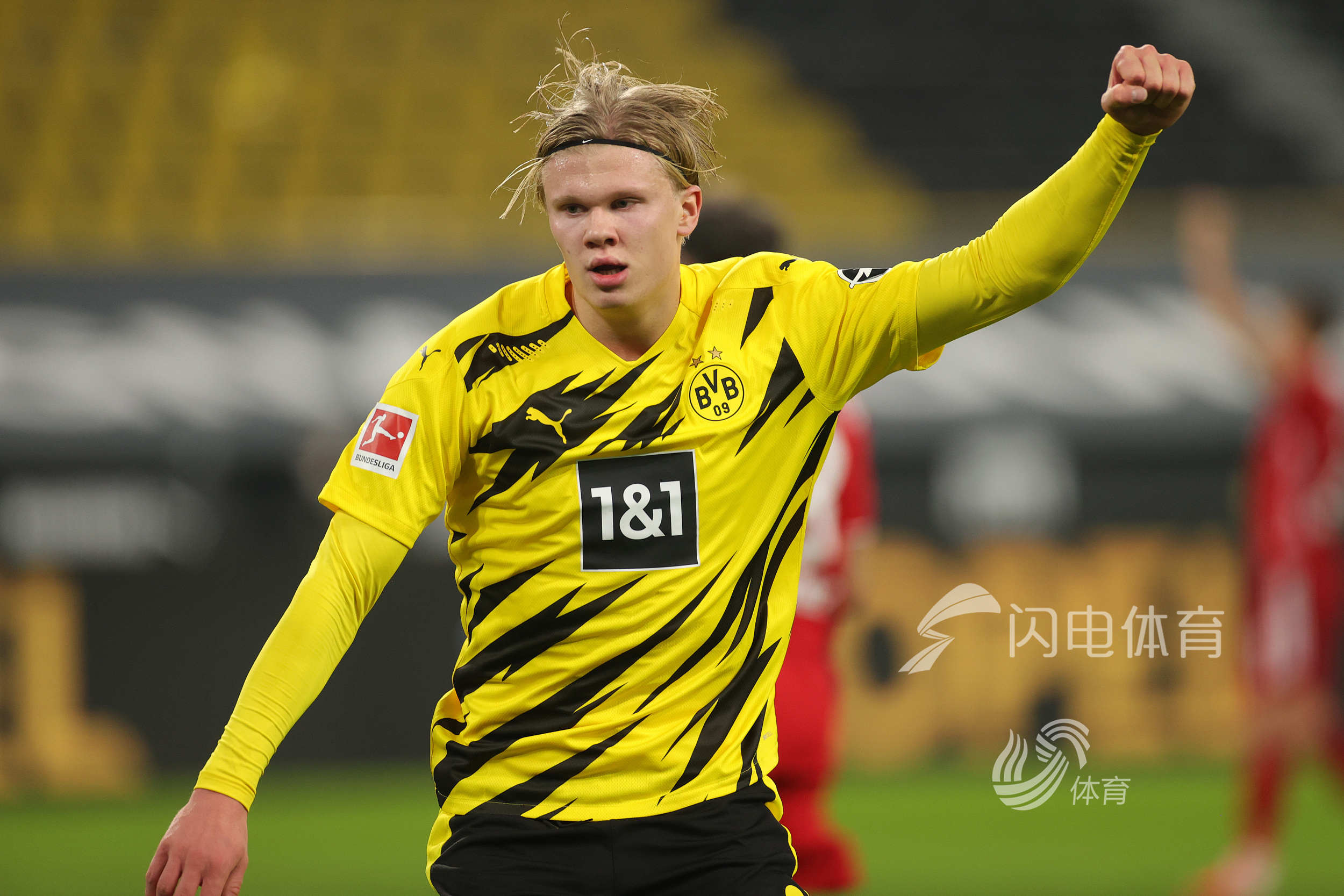 鲁尼：我不太喜欢吃烤肉，宁可吃火腿、鸡蛋和薯条（鲁尼：烤肉不对胃口，我更偏爱火腿、鸡蛋和薯条）