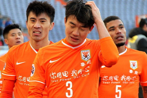 完爆克林根+碾压罗威！杨瀚森打成大腿，狂逼开拓者裁掉斯普利特（杨瀚森统治内线成球队大腿！压过克林根与罗威，开拓者或考虑裁掉斯普利特）