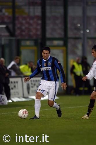 凯尔：比赛中阿德耶米被挑衅但保持了冷静，这说明他又成长了（凯尔：阿德耶米在比赛遭挑衅仍冷静应对，体现了他的又一次成长）